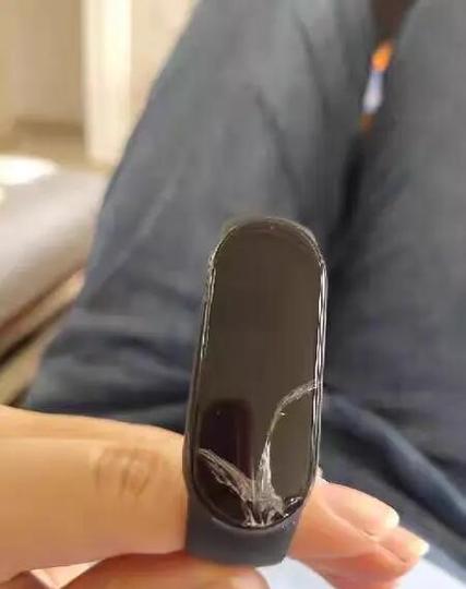 小米手环屏幕碎了怎么换