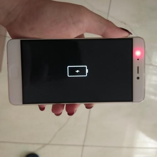 小米突然充电充不进截图