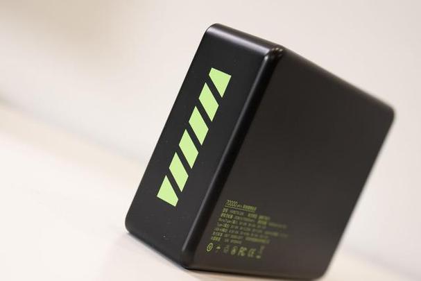 一万毫安的充电宝能充几次游戏截图