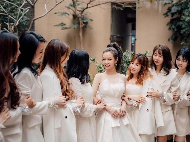 结婚的姐妹团