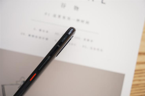 iqoopro5g侧边键位置截图