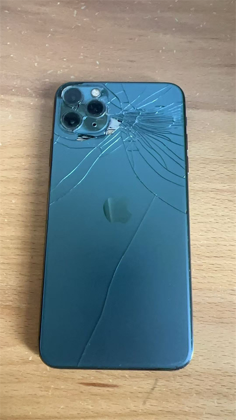 vivo手机后盖碎了有必要换吗缩略图