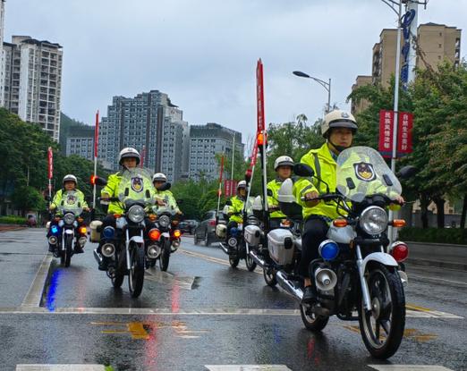 24小时人工服务热线游戏截图