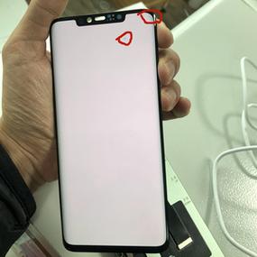 华为手机屏幕周边黄框