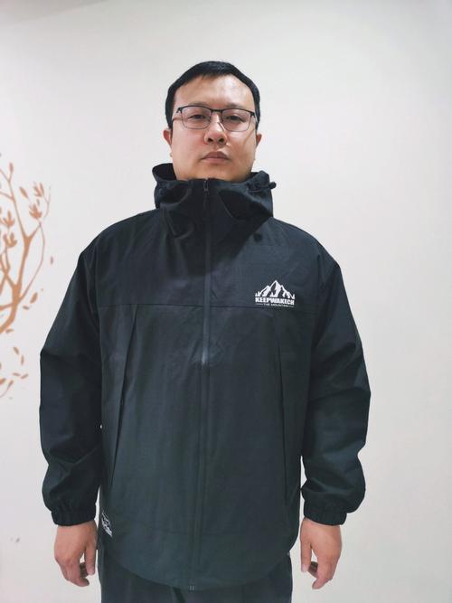 雪山logo是什么牌子衣服
