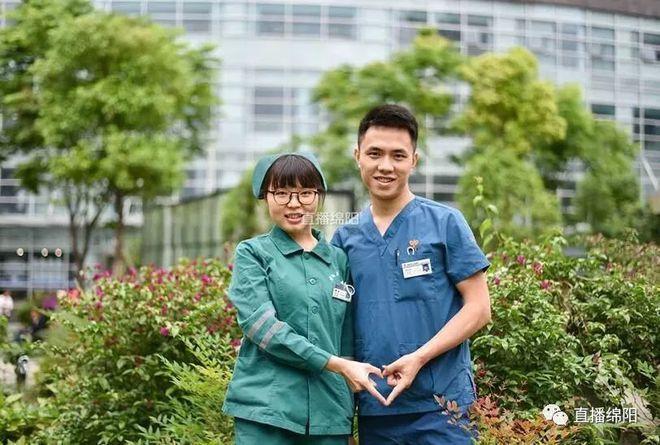 同一个名字下两个支付宝账户缩略图