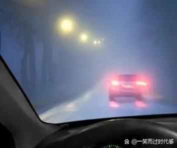 氙气灯与LED灯哪个更亮图标