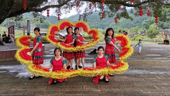 好日子扇子舞完整版缩略图