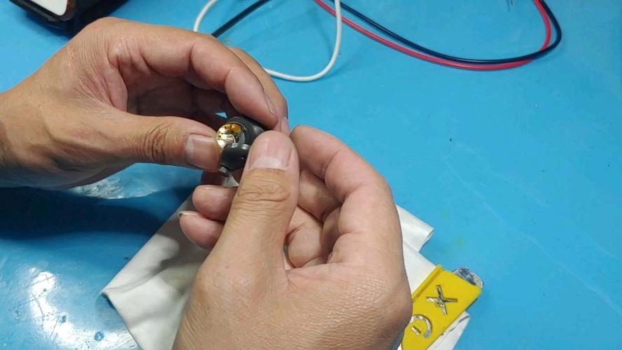 手机连上蓝牙耳机后没声音图标