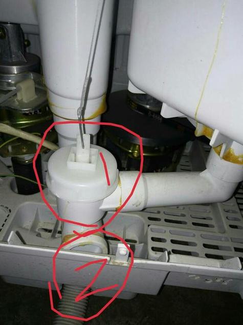 双筒洗衣机排水管堵塞缩略图