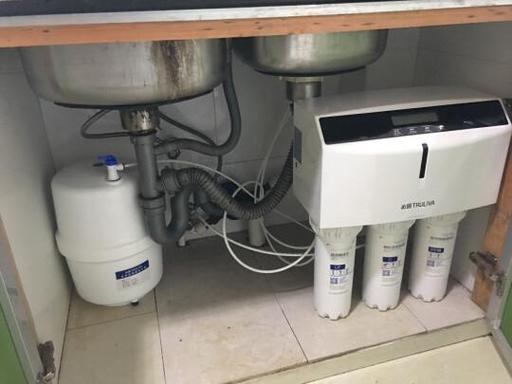沁园净水器显示1闪烁