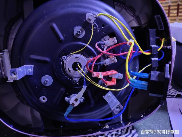 苏泊尔电饭煲维修故障大全