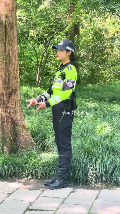 兔子警官跳舞原版缩略图