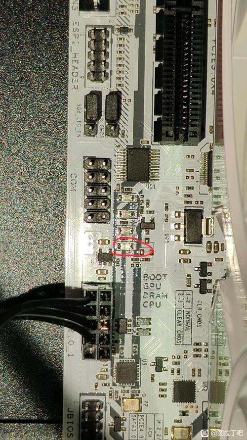 主板故障灯不亮缩略图