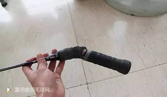 羽毛球球拍网断了能补吗图标