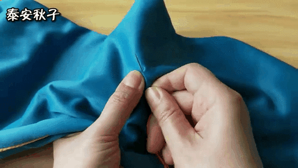 衣服破了一条缝怎么缝截图