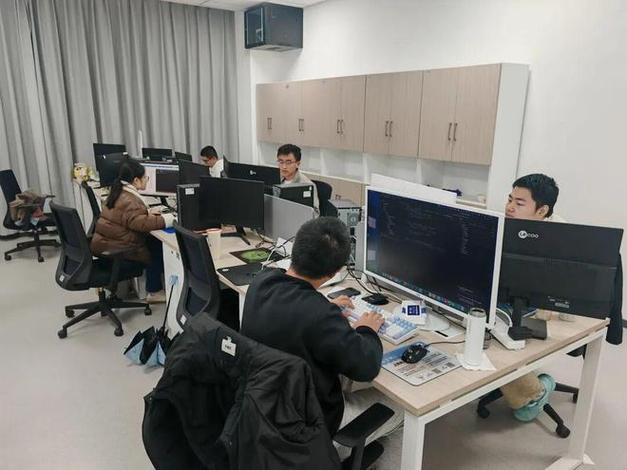 青岛木子创业投资公司