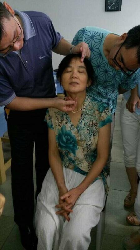 花果园按摩一条街叫什么截图