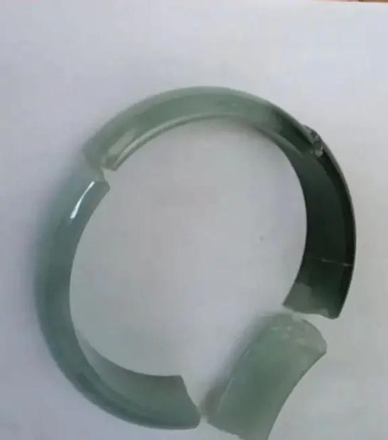 玉镯断了是福还是祸截图