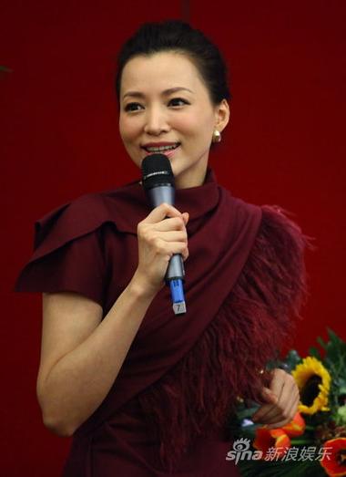 主持人现场视频董卿游戏截图