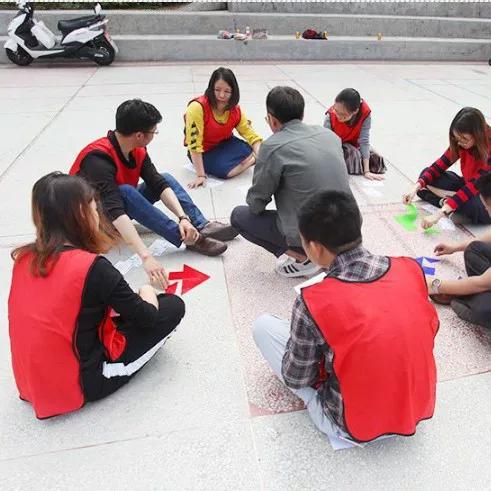 团建拼图游戏图标
