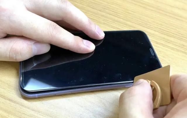 手机贴膜触摸屏不灵活图标