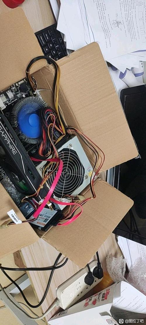 电脑风扇转屏幕不亮截图