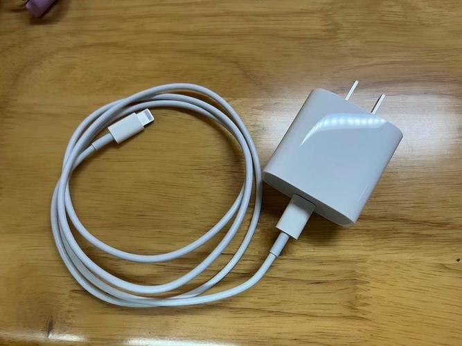 苹果原装充电头质保多久缩略图