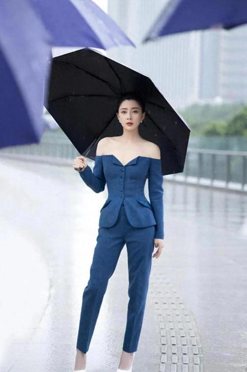 殷桃火爆身材缩略图