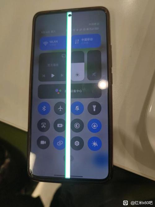 华为手机摔了一下屏幕出现一道线截图
