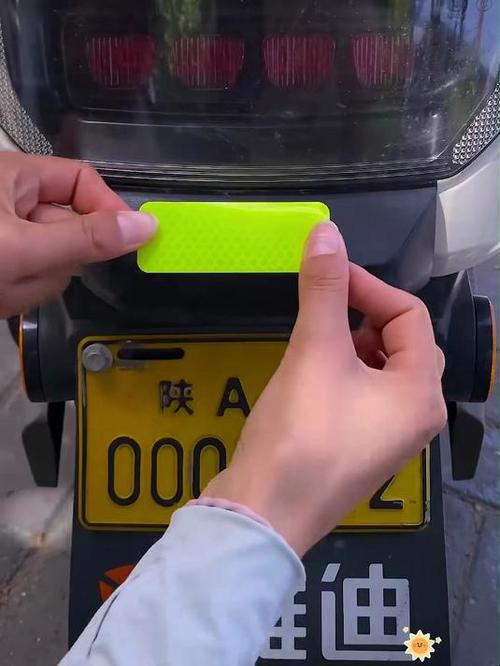 电动车反光贴正确贴法缩略图