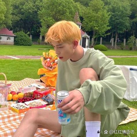一个男人总是换头像说明什么缩略图