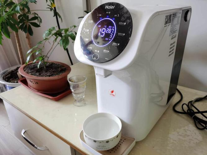 海尔净水机维修上门服务电话缩略图