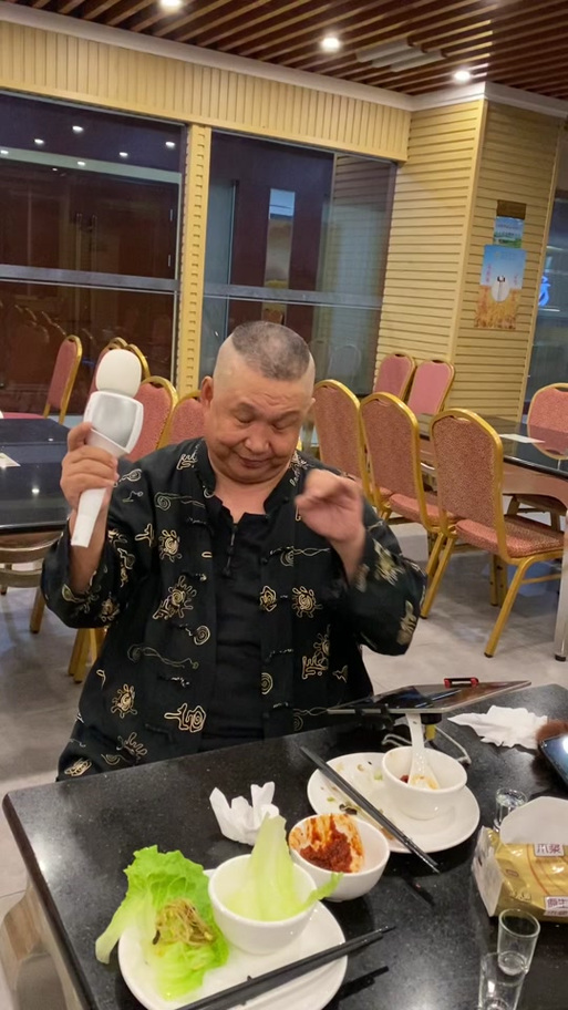 机智歌王沙鸥今年多少岁截图