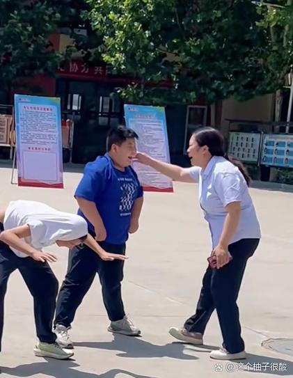 适合集体游戏的小惩罚缩略图