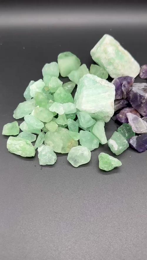 萤石绿色的好还是紫色的好
