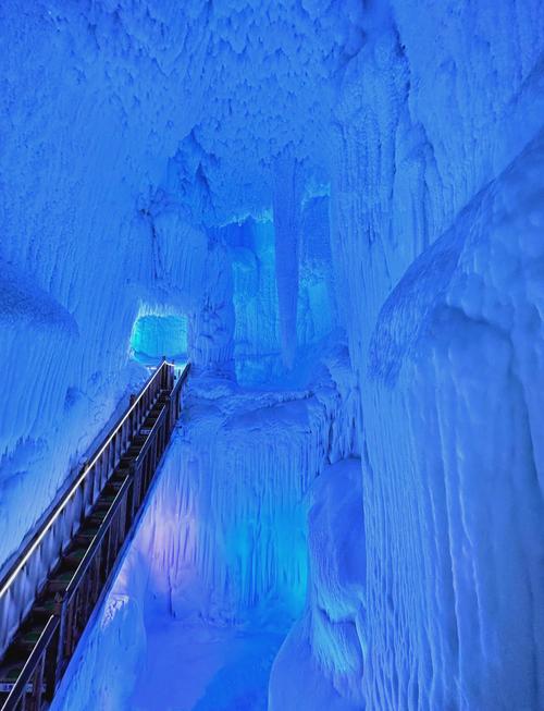 雪地隐藏山洞在哪里截图
