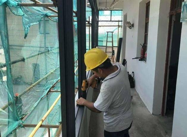 修门窗师傅电话24小时服务附近游戏截图