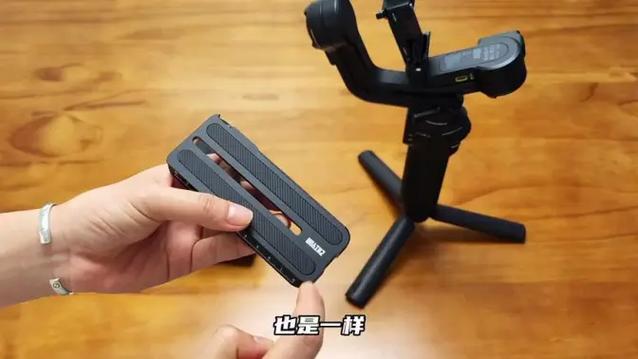 横拍的视频如何调整