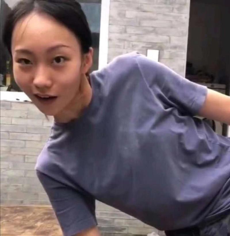 抖音很火疯产姐妹贝勒爷壁纸图片表情包截图