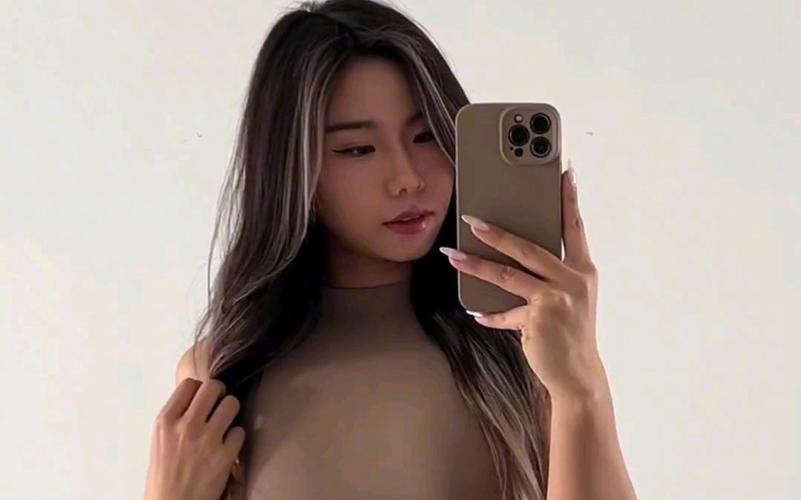 网红黑饱宝维密截图