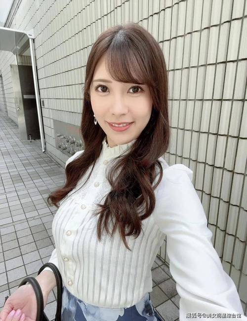 av熟女截图